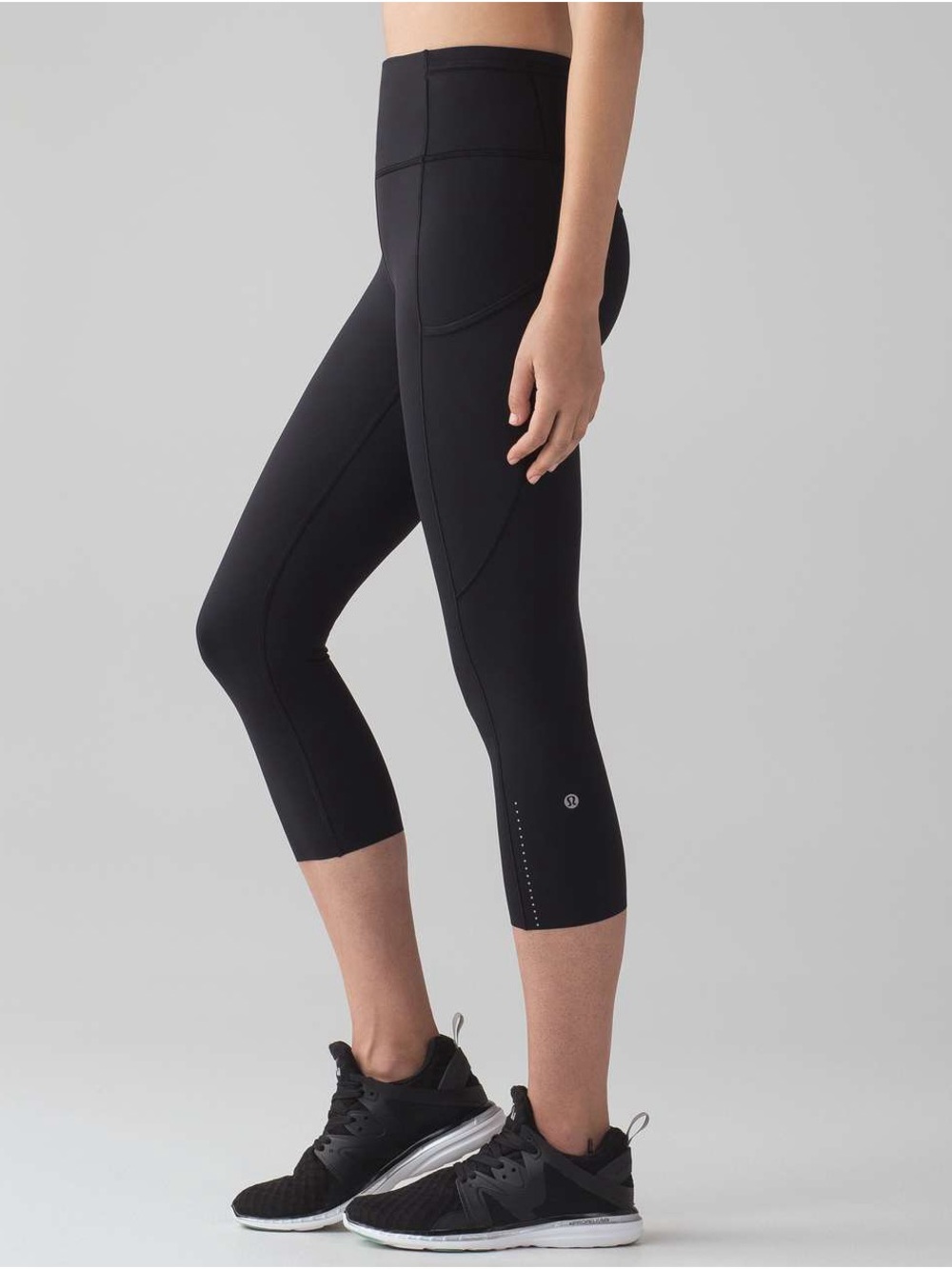 Lululemon Fast & Free Crop II *Nulux 19" in Black Size 6